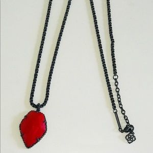 Kendra Scott necklace